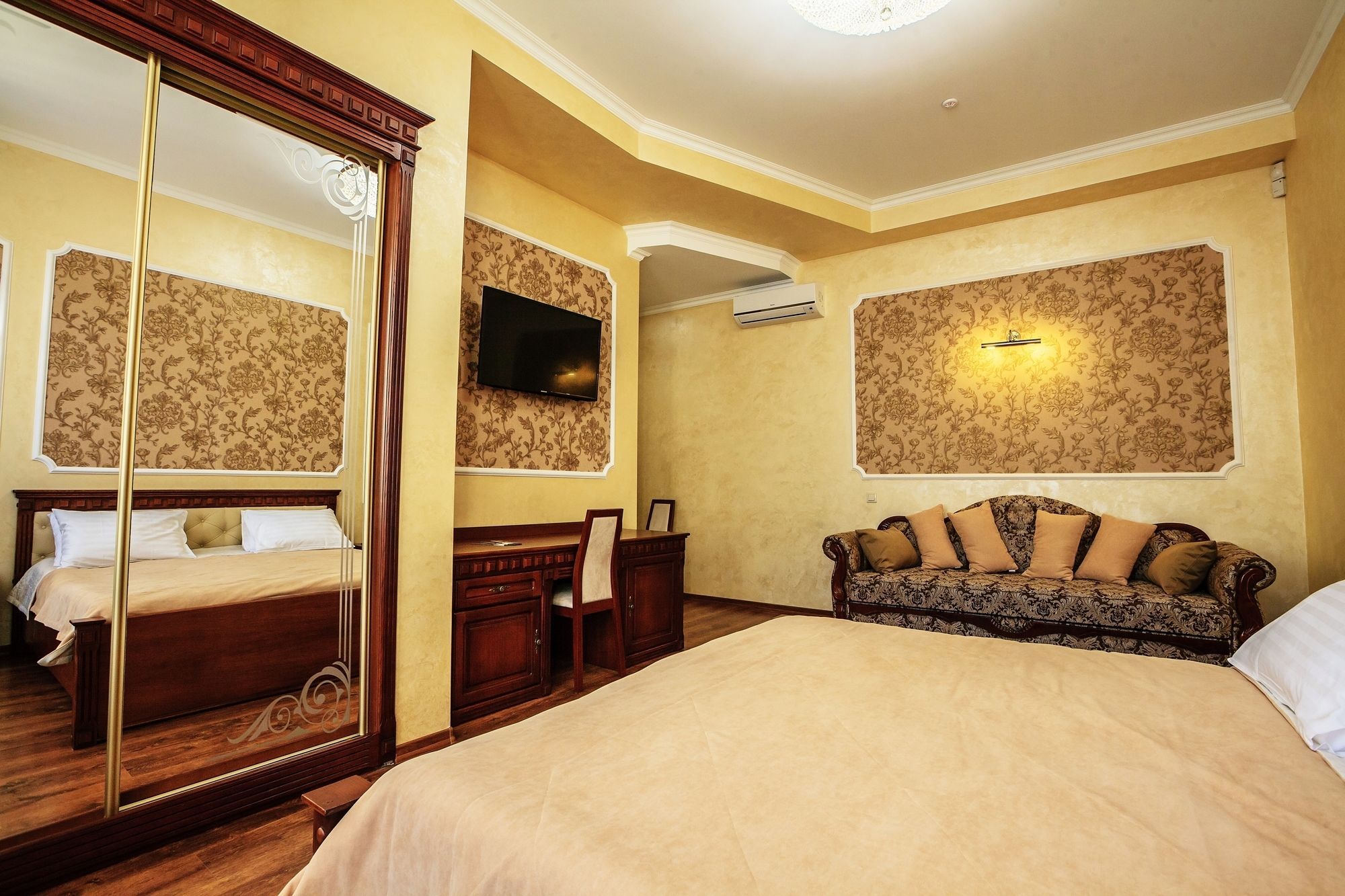 Hotel 39 Lviv Eksteriør billede